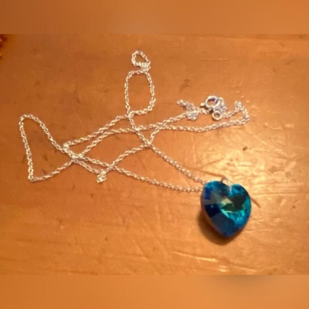 Blue  Heart Crystal Pendant Necklace Silver Tone Chain Spring Ring Women’s 17”